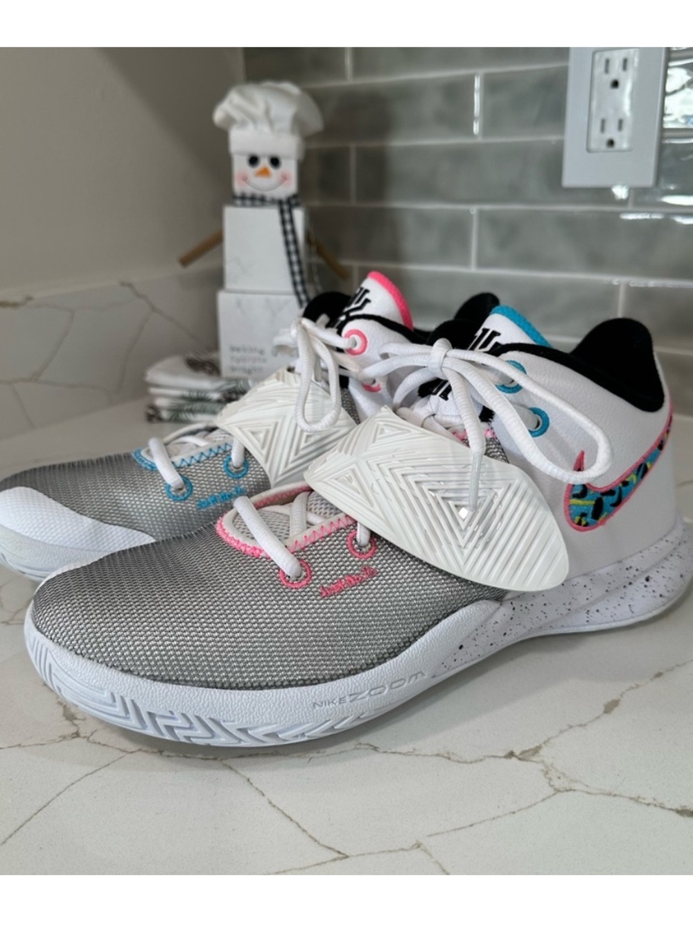 Nike Kyrie Flytrap 3 South Beach. Men’s Size 9. Color White.